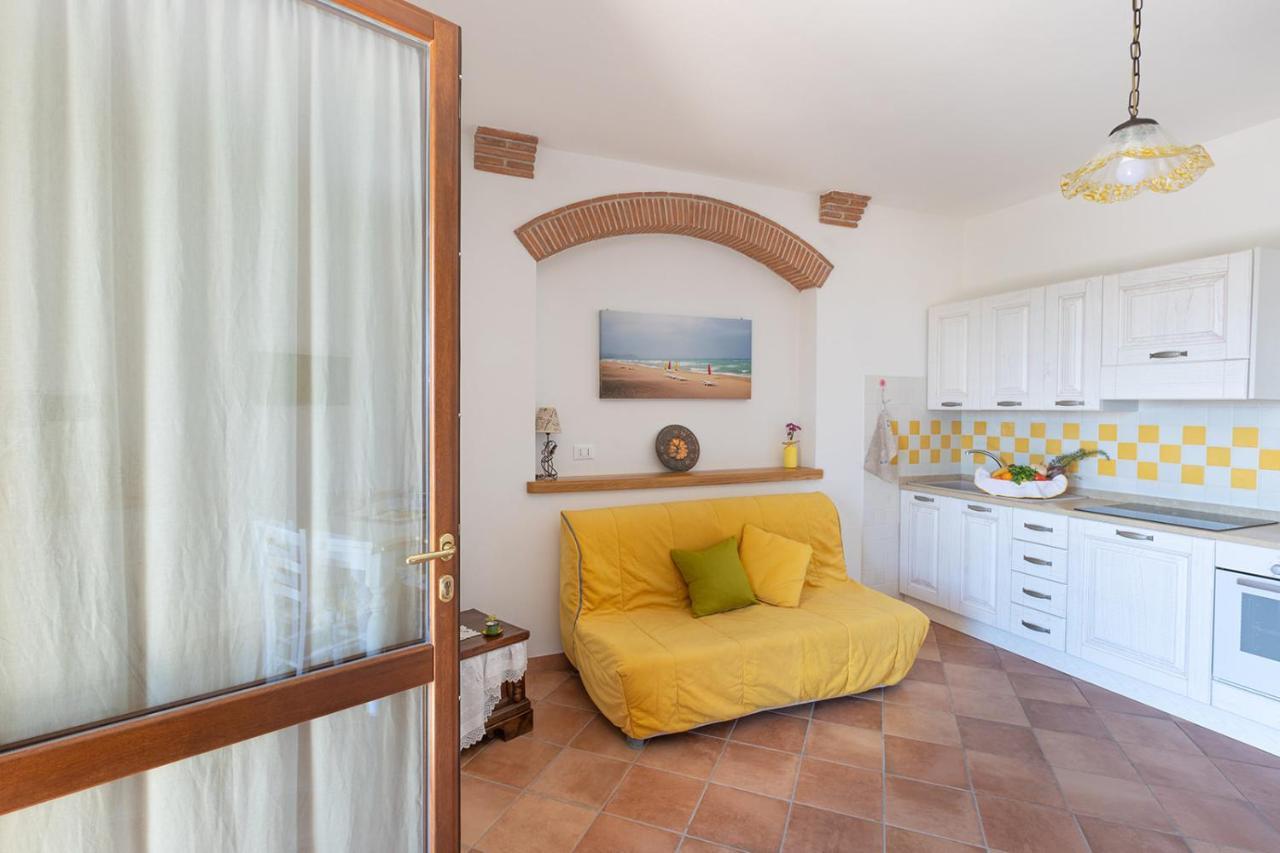 Podere Valle Dei Venti La Sdriscia Luaran gambar