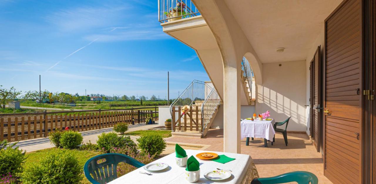 Podere Valle Dei Venti La Sdriscia Luaran gambar